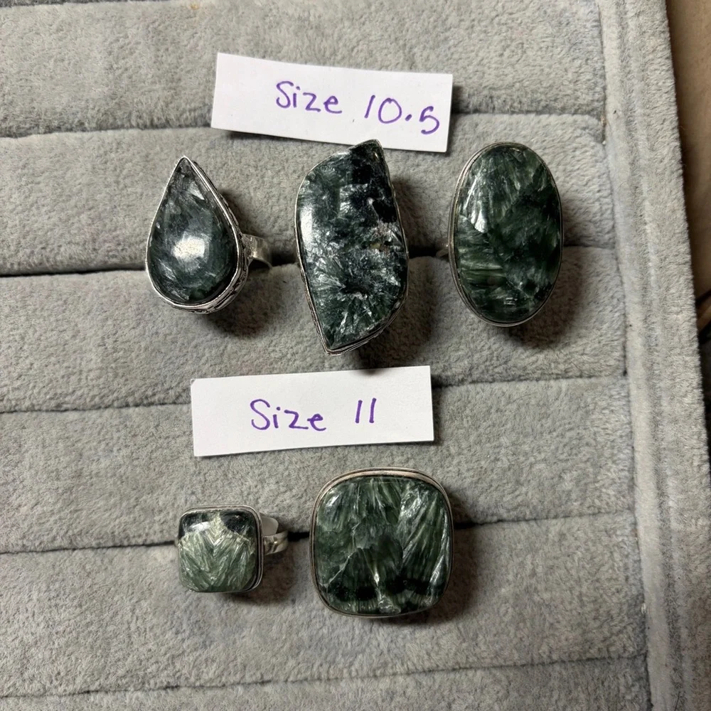 Seraphinite Ring with Green Stone